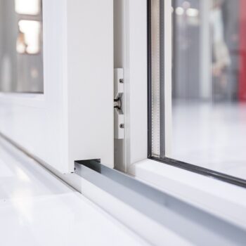 aluplast_smart_slide_zakluchvane_locking_mechanism_rail