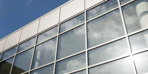 окачена фасада